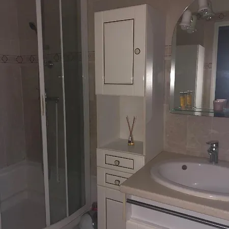 Center Apartman *